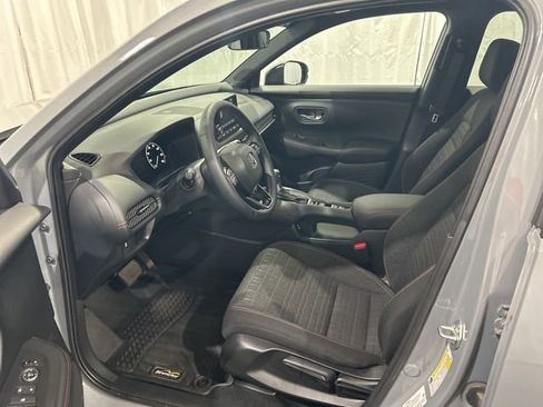 Used 2025 Honda HR-V Sport image 7