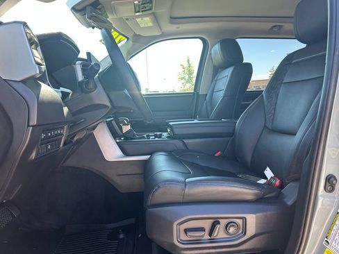 Used 2024 Toyota Tundra Limited AWD/4WD image 25