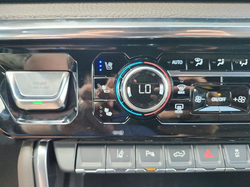 New 2026 GMC Sierra 2500 Denali AWD/4WD image 18