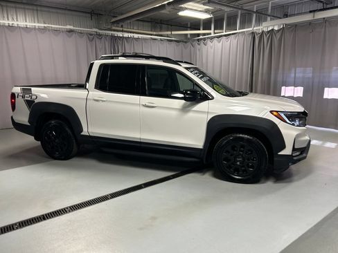Used 2023 Honda Ridgeline Black Edition image 8
