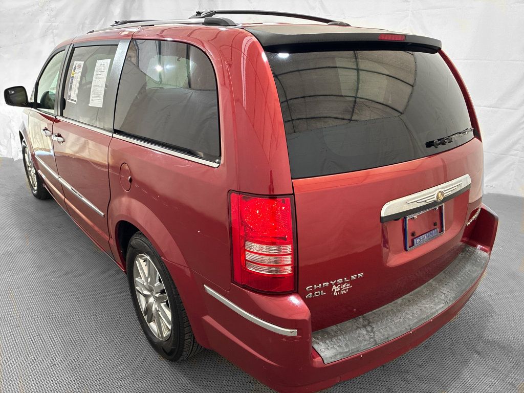 Used 2010 Chrysler Town & Country Limited w/ Entertainment Group #3 FWD image 4