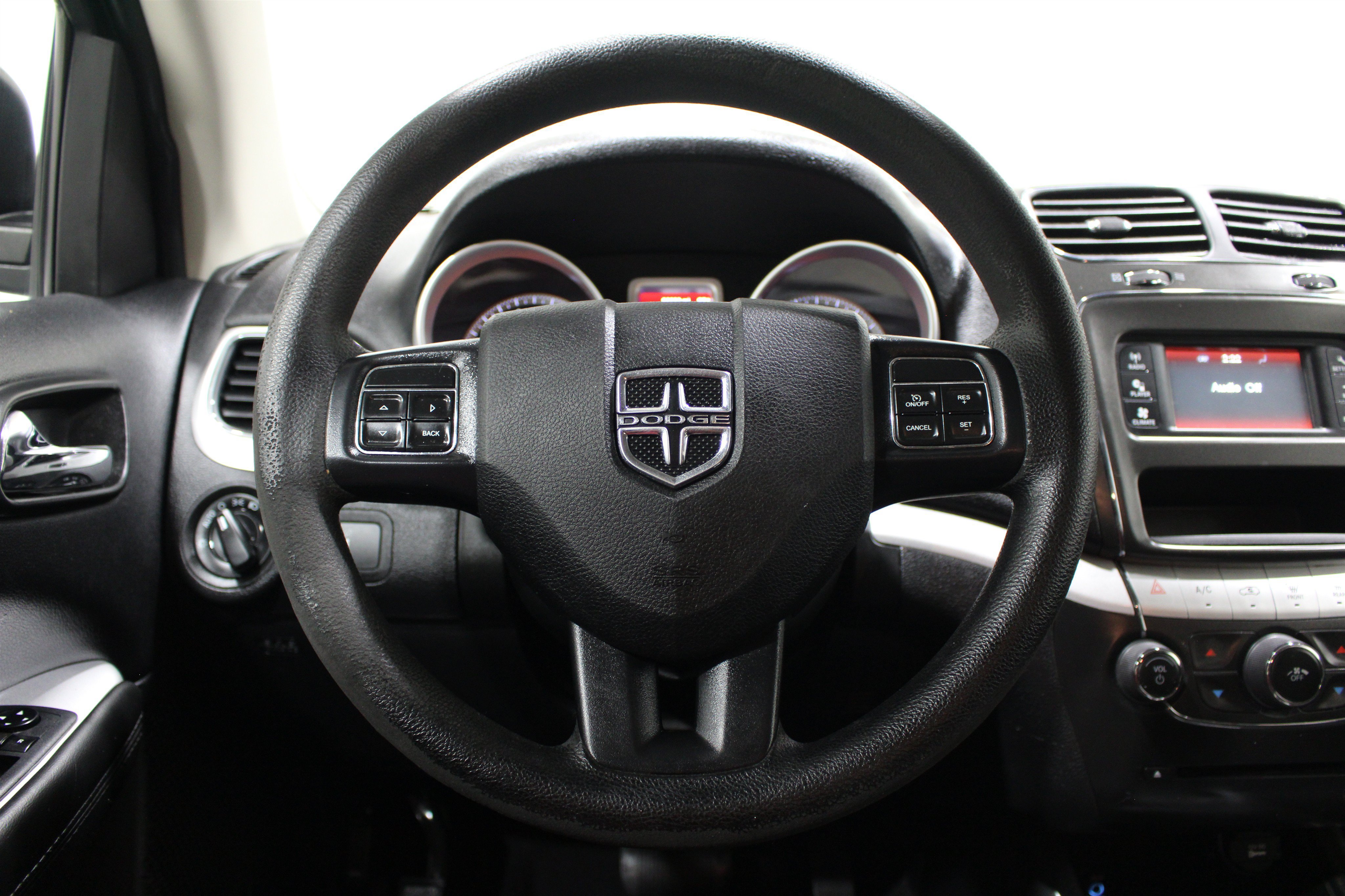Used 2019 Dodge Journey SE FWD image 9