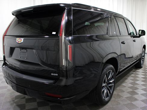 Used 2023 Cadillac Escalade ESV Sport Platinum AWD/4WD image 35