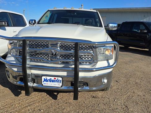 Used 2016 RAM 1500 Laramie w/ Convenience Group AWD/4WD image 3