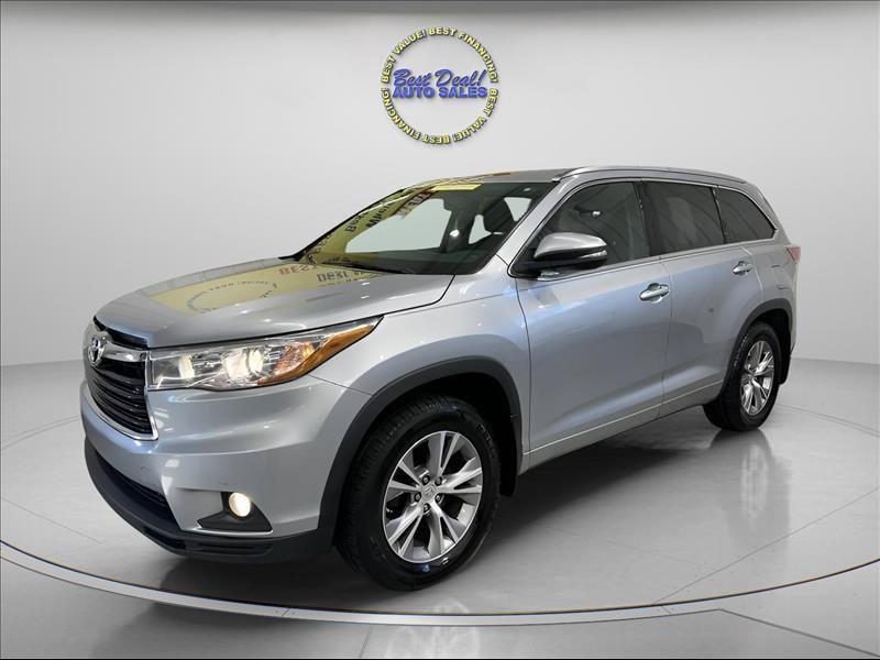 Used 2015 Toyota Highlander XLE AWD/4WD image 1