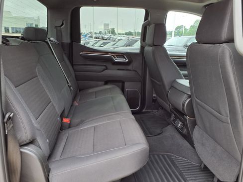 Used 2025 Chevrolet Silverado 1500 LT RWD image 20