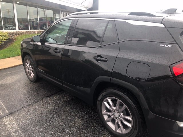 Used 2023 GMC Terrain SLT w/ Infotainment Package II AWD/4WD image 5