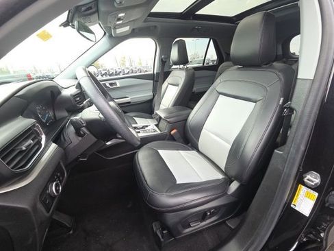 Used 2023 Ford Explorer XLT w/ Equipment Group 202A image 26
