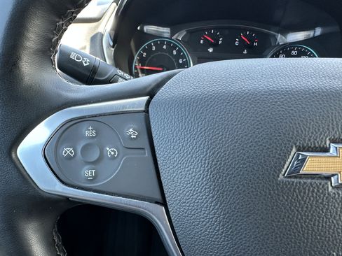 Used 2023 Chevrolet Traverse LT FWD image 28
