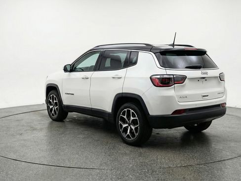 Used 2025 Jeep Compass Limited image 6