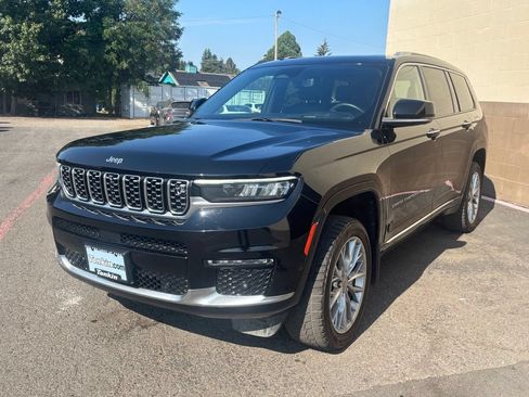 Used 2023 Jeep Grand Cherokee L Summit w/ Advanced Protech Group IV AWD/4WD image 12