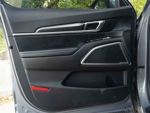 Used 2025 Kia Telluride S FWD image 37