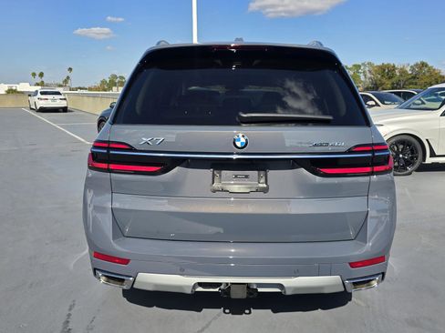 New 2026 BMW X7 xDrive40i w/ Premium Package image 3