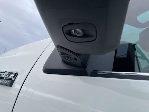 Certified 2020 Ford F150 Platinum w/ Equipment Group 701A Luxury image 14