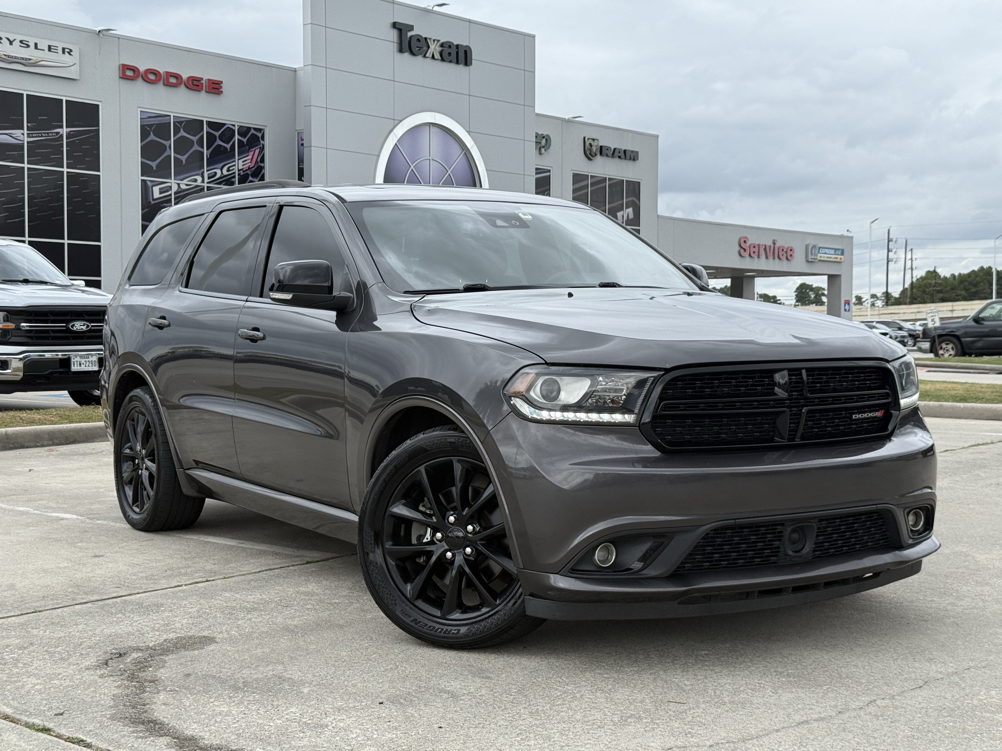 Used 2017 Dodge Durango R/T w/ Technology Group AWD/4WD image 2