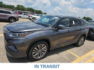 Used 2021 Toyota Highlander Platinum AWD/4WD video 1