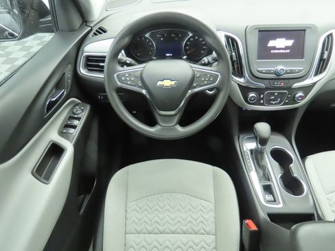 Used 2024 Chevrolet Equinox LS w/ LS Convenience Package image 10