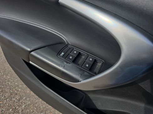 Used 2012 Buick Regal Leather FWD image 25