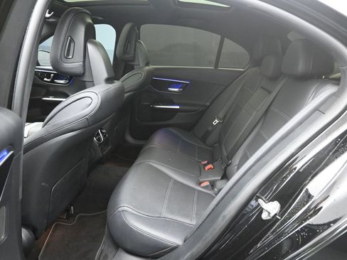 Used 2024 Mercedes-Benz C 300 4MATIC Sedan image 2