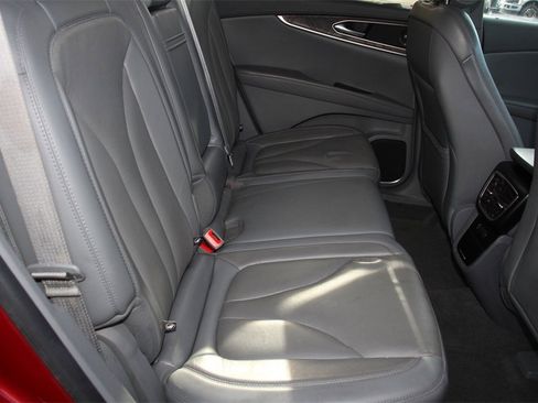 Used 2020 Lincoln Nautilus Reserve w/ Equipment Group 201A image 21