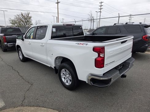 Used 2019 Chevrolet Silverado 1500 LT w/ Convenience Package image 4