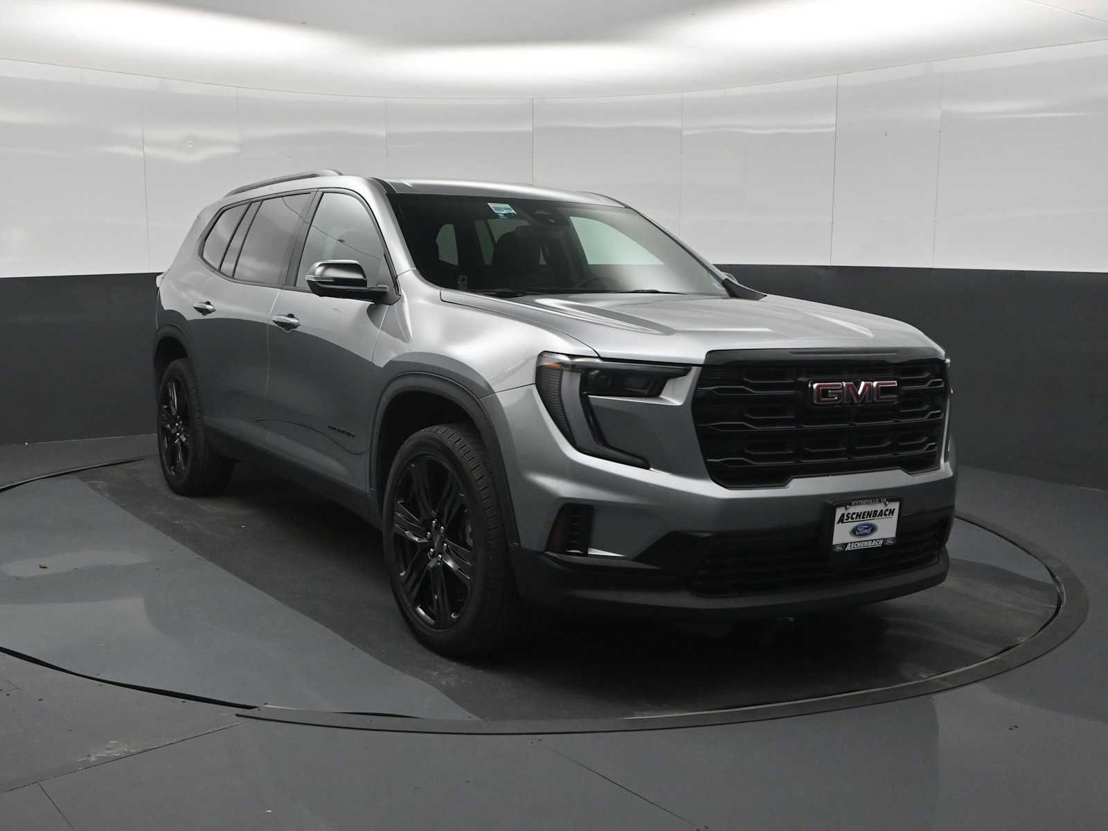 Used 2025 GMC Acadia Elevation w/ Black Edition AWD/4WD image 2