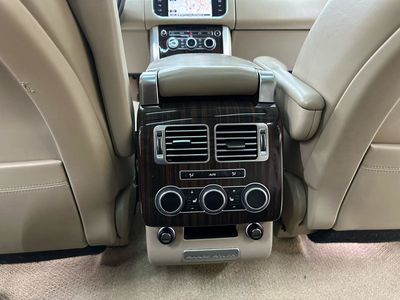 Used 2014 Land Rover Range Rover HSE AWD/4WD image 37