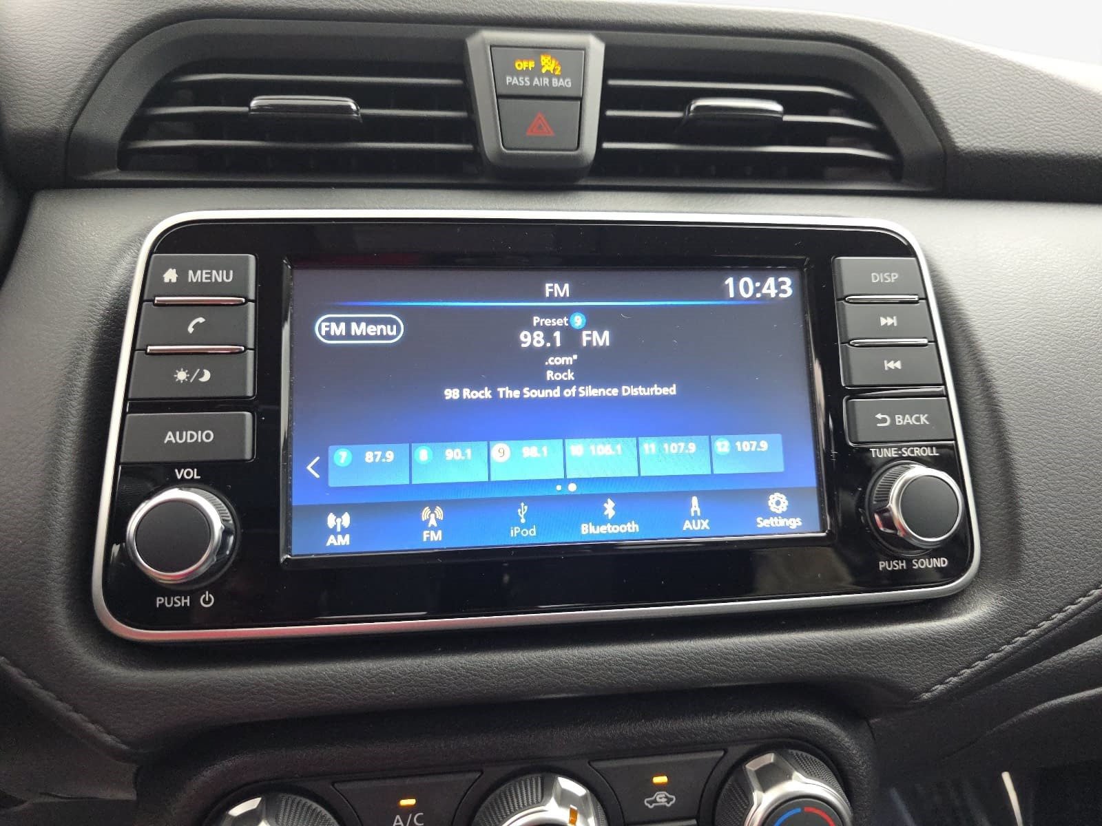 Used 2025 Nissan Versa S w/ Trunk Package FWD image 19