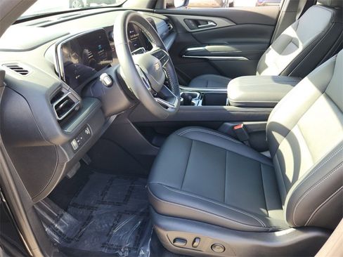 Certified 2026 Chevrolet Traverse LT w/ Driver Confidence Package image 6