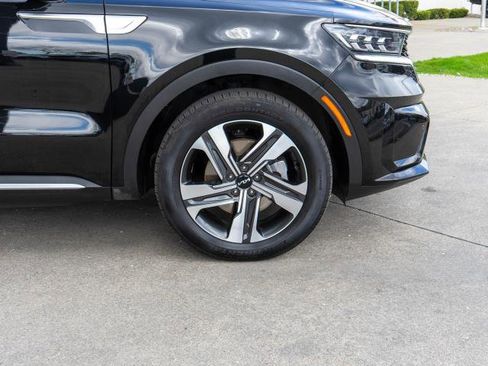 Certified 2023 Kia Sorento SX Prestige AWD/4WD image 37