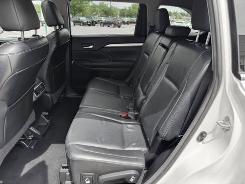 Used 2016 Toyota Highlander XLE AWD/4WD image 26
