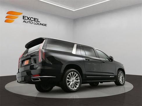 Used 2021 Cadillac Escalade ESV Premium Luxury image 47