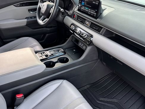 Certified 2024 Honda Pilot Touring image 33