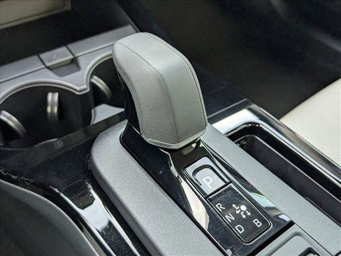 Used 2024 Toyota Prius XLE image 12