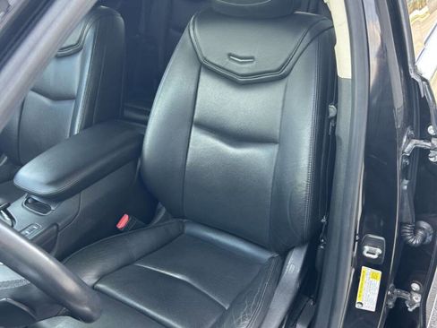 Used 2017 Cadillac XT5 Luxury w/ Driver Awareness Package AWD/4WD image 13