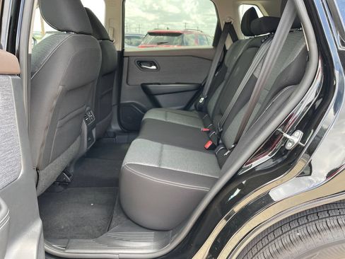 Certified 2021 Nissan Rogue SV FWD image 25