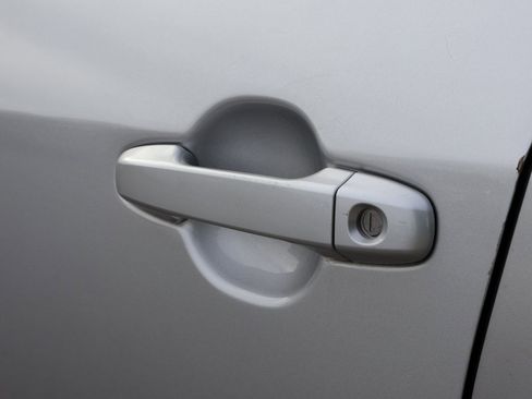 Used 2013 Toyota Camry SE image 19