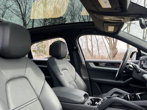 Certified 2024 Porsche Cayenne image 20