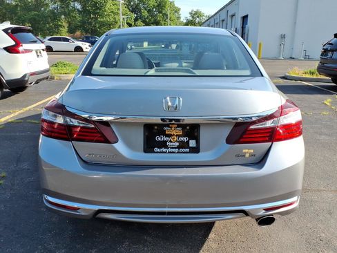 Used 2017 Honda Accord LX image 8