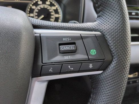 Used 2025 Mitsubishi Outlander SE FWD image 25