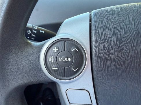 Used 2015 Toyota Prius Two w/ Preferred Accessory Package FWD image 27