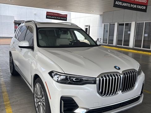 Used 2020 BMW X7 xDrive40i w/ Executive Package AWD/4WD image 2