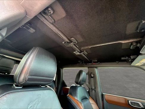 Used 2024 Ford Bronco Outer Banks AWD/4WD image 11