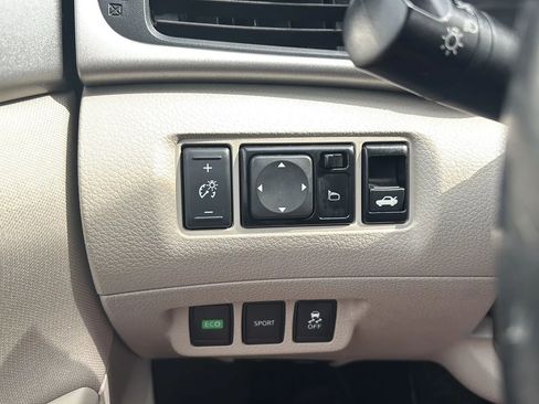 Used 2015 Nissan Sentra SV image 33