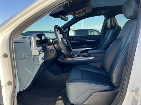 New 2025 Cadillac Escalade IQ Luxury 2 image 25