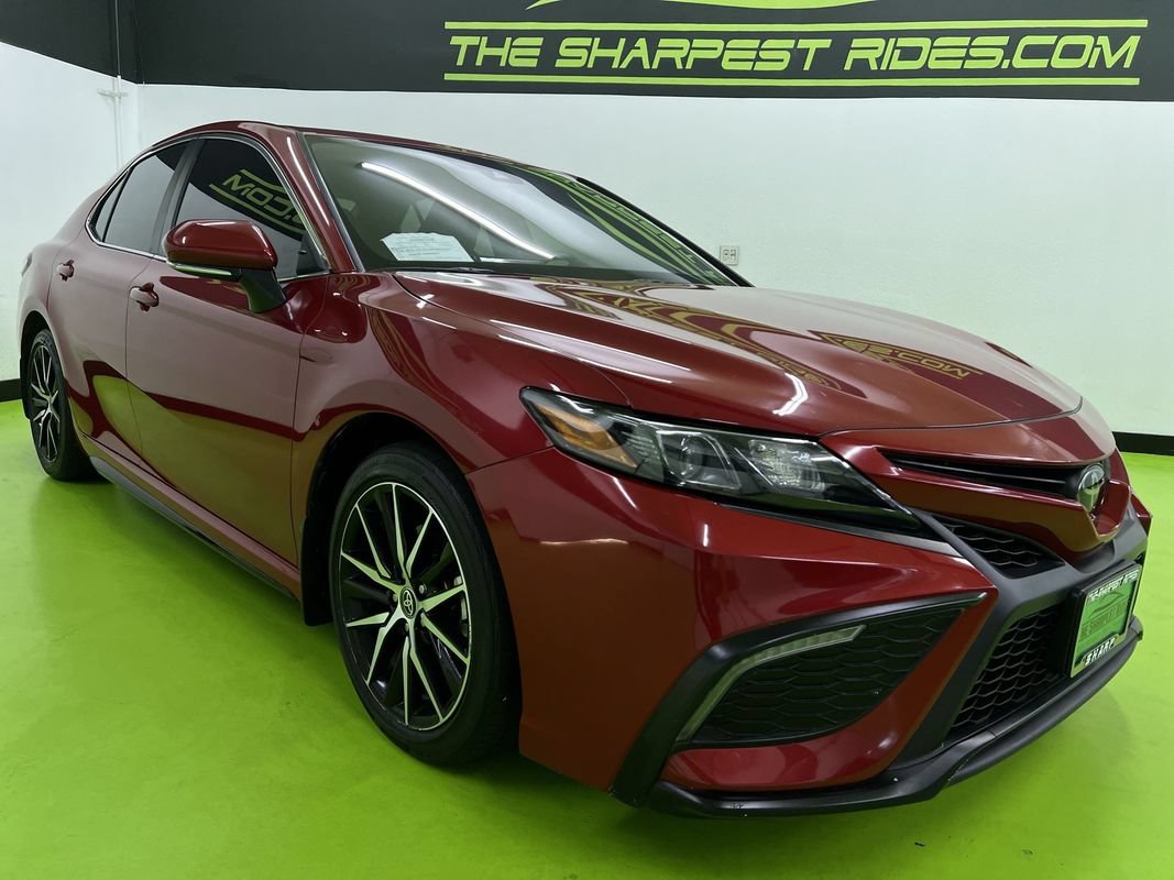 Used 2023 Toyota Camry SE w/ Convenience Package FWD image 2