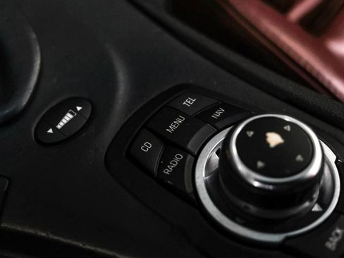 Used 2011 BMW M3 Sedan image 27