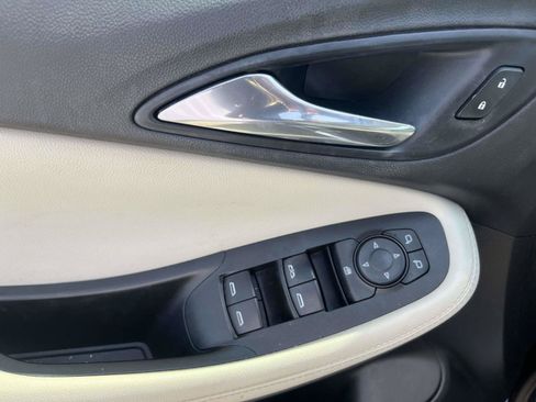Used 2021 Buick Encore GX Preferred FWD image 12