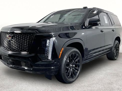 Used 2025 Cadillac Escalade Sport AWD/4WD image 14