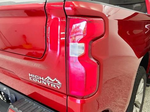 Used 2022 Chevrolet Silverado 1500 High Country w/ Z71 Off-Road Package AWD/4WD image 36